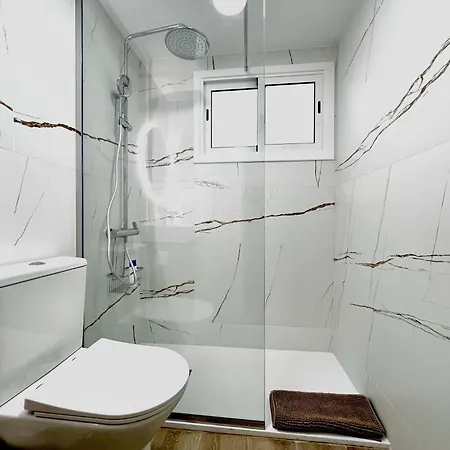 As De Casas - Cristianos - Gloria 5 Whith Balcony